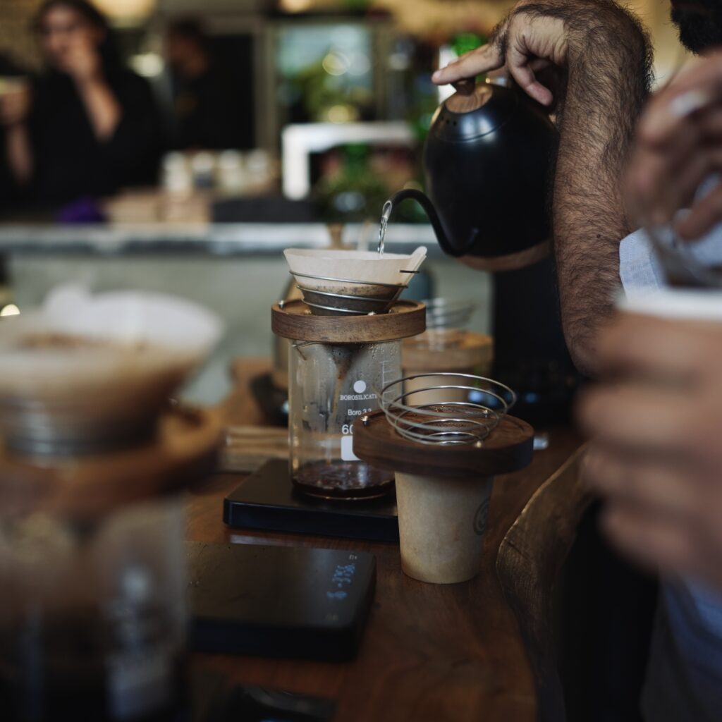 ایستگاه دوم: کافه انسان