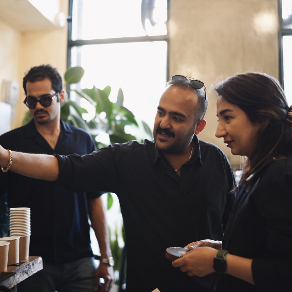 ایستگاه دوم: کافه انسان